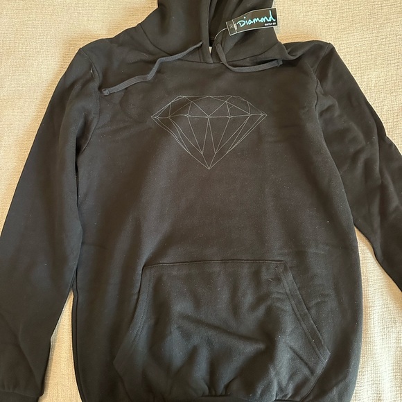 Diamond Supply Co. Tops - Diamond Supply Co unisex adult sweatshirt with diamond on front